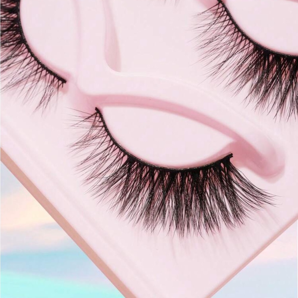5 pairs of slender long curly fox eye  manga lashes  eyetail elongated false - Picture 2 of 4